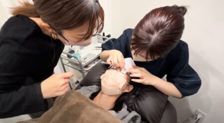 新人の初マツエク施術に密着！指導すべきポイントは？