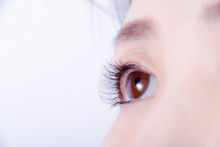 乾燥が気になるシーズンはまつげケアを重点的に！おすすめアイテム8選も紹介