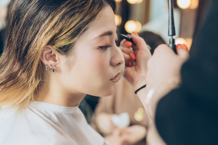 新年度はアイブロウメニューを強化しよう！2026年の注目技術と導入ガイド