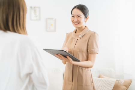 【2026年】アイブロウトレンドを追う！旬の眉毛を作るテクニックとは