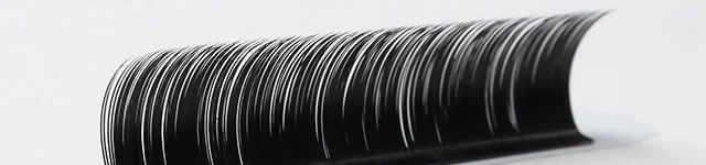 松風TOP2603 松風の新フラットラッシュ「KURO」誕生へ|毛先まで究極に美しいストイックな“漆黒”の魅力に迫る