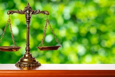 アイデザイナーが知っておきたい美容師法と免許の基礎知識とは？