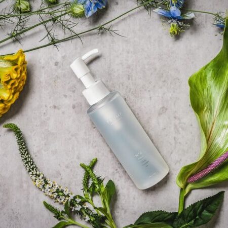 目元のトータルケア提案で店販強化！トランプコスメの注目アイテム4選