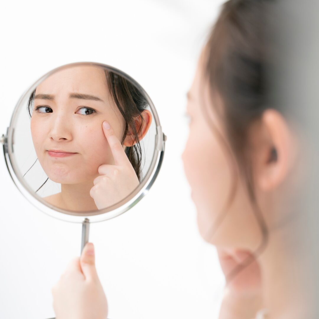初夏に多い目元ダメージの原因とは？トラブルを未然に防ぐためのケア方法