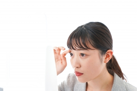 紫外線シーズンに提案したい!サロンで始める眉毛トリートメントの新習慣