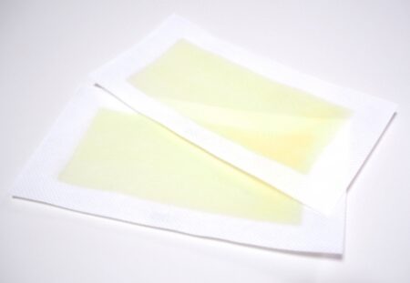 性別問わず人気のアイブロウ!ワックスシートの施術ポイント&おすすめ商品